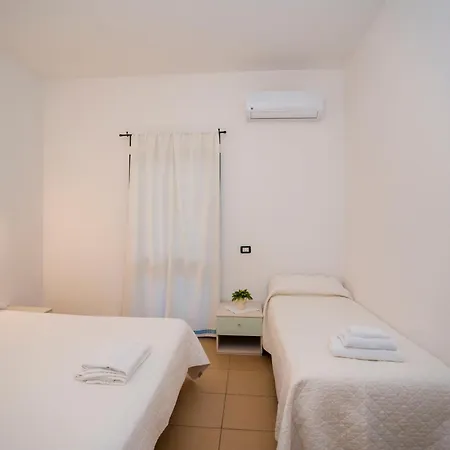 Apartmanhotel Stella Dell'est 3*